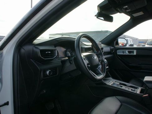Used 2023 Ford Explorer ST-Line image 17