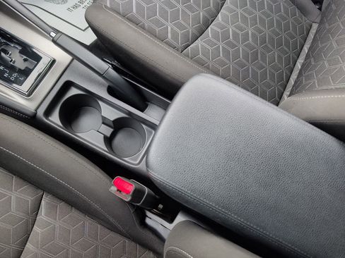 Used 2023 Mitsubishi Outlander Sport 2.0 ES image 17