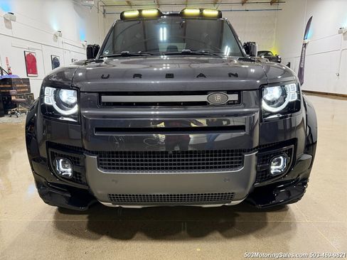 Used 2024 Land Rover Defender 90 V8 image 26