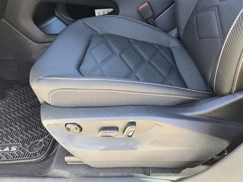 New 2025 Volkswagen Atlas Cross Sport SE image 19