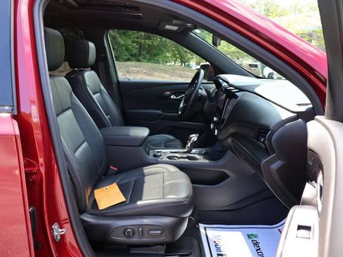 Used 2022 Chevrolet Traverse RS AWD/4WD image 27