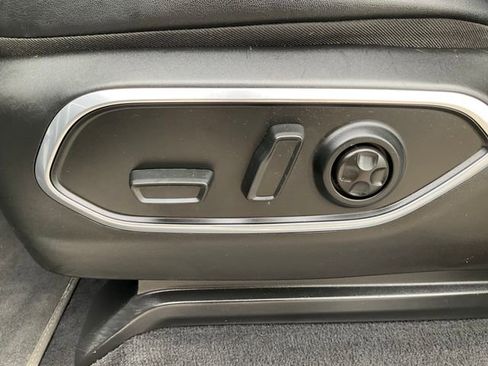Used 2022 Jeep Wagoneer Series II AWD/4WD image 6