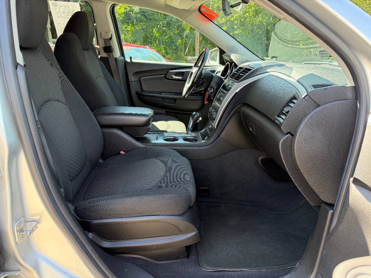 Used 2012 Chevrolet Traverse LT AWD/4WD image 10