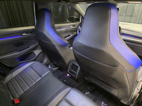 Used 2023 Volkswagen Golf 20th Anniversary Edition image 37