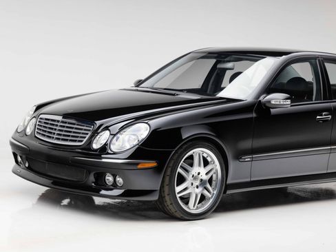 Used 2005 Mercedes-Benz E 500 Sedan image 33