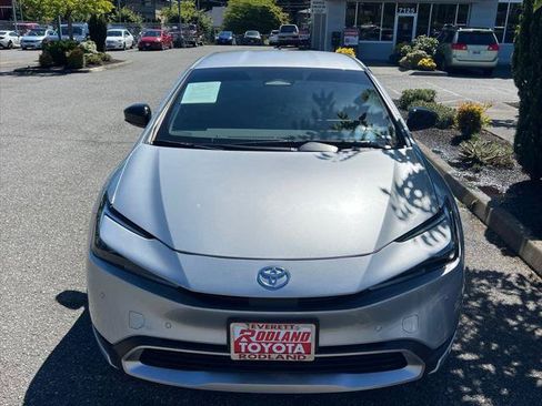 Certified 2026 Toyota Prius Plug-In Hybrid FWD image 5