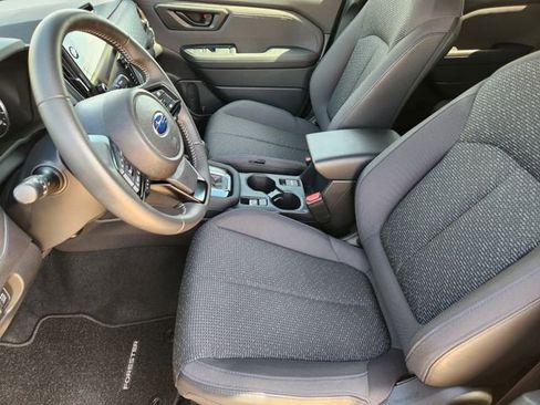 Certified 2025 Subaru Forester Premium AWD/4WD image 13