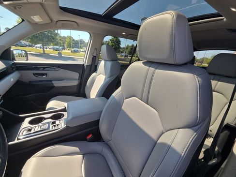Used 2024 Honda Pilot Touring image 27