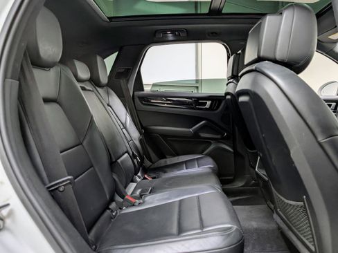 Used 2019 Porsche Cayenne image 21