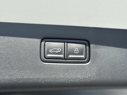 New 2026 Hyundai Ioniq 9 SE AWD/4WD image 17