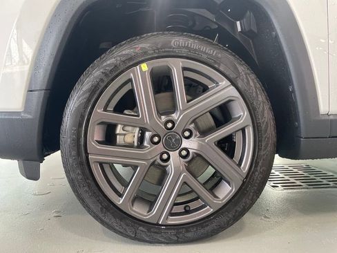 New 2025 Jeep Compass Limited w/ Sun & Sound Group image 6