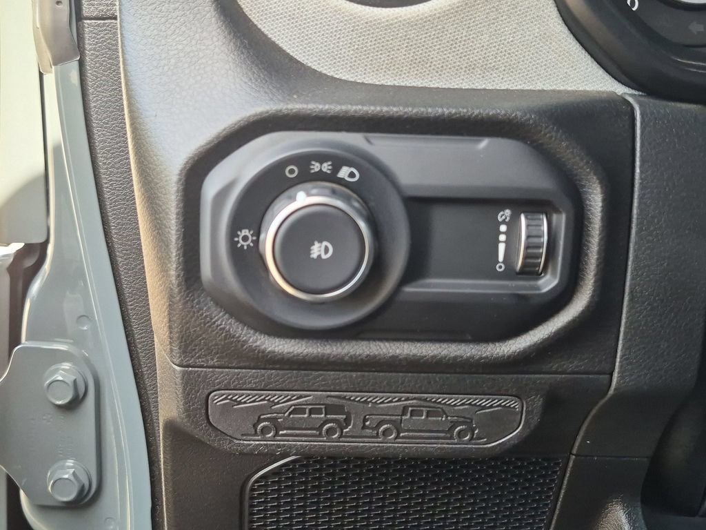 Used 2024 Jeep Wrangler Sport AWD/4WD image 19