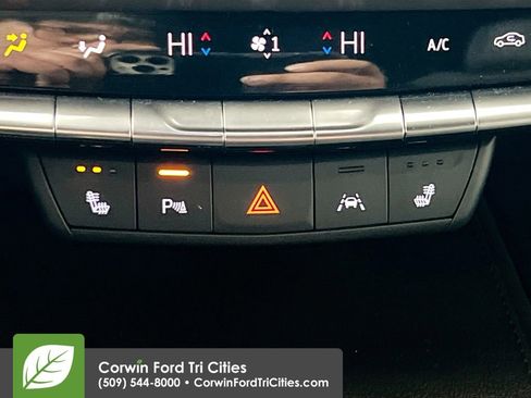 Used 2024 Cadillac XT4 Sport image 23