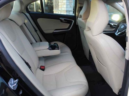 Used 2017 Volvo S60 T5 Dynamic w/ Vision Package image 24