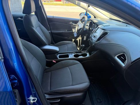 Used 2018 Chevrolet Cruze LT FWD image 15