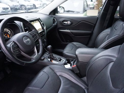 Used 2020 Jeep Cherokee Limited image 18