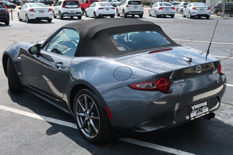 Used 2016 MAZDA MX-5 Miata Grand Touring RWD image 10