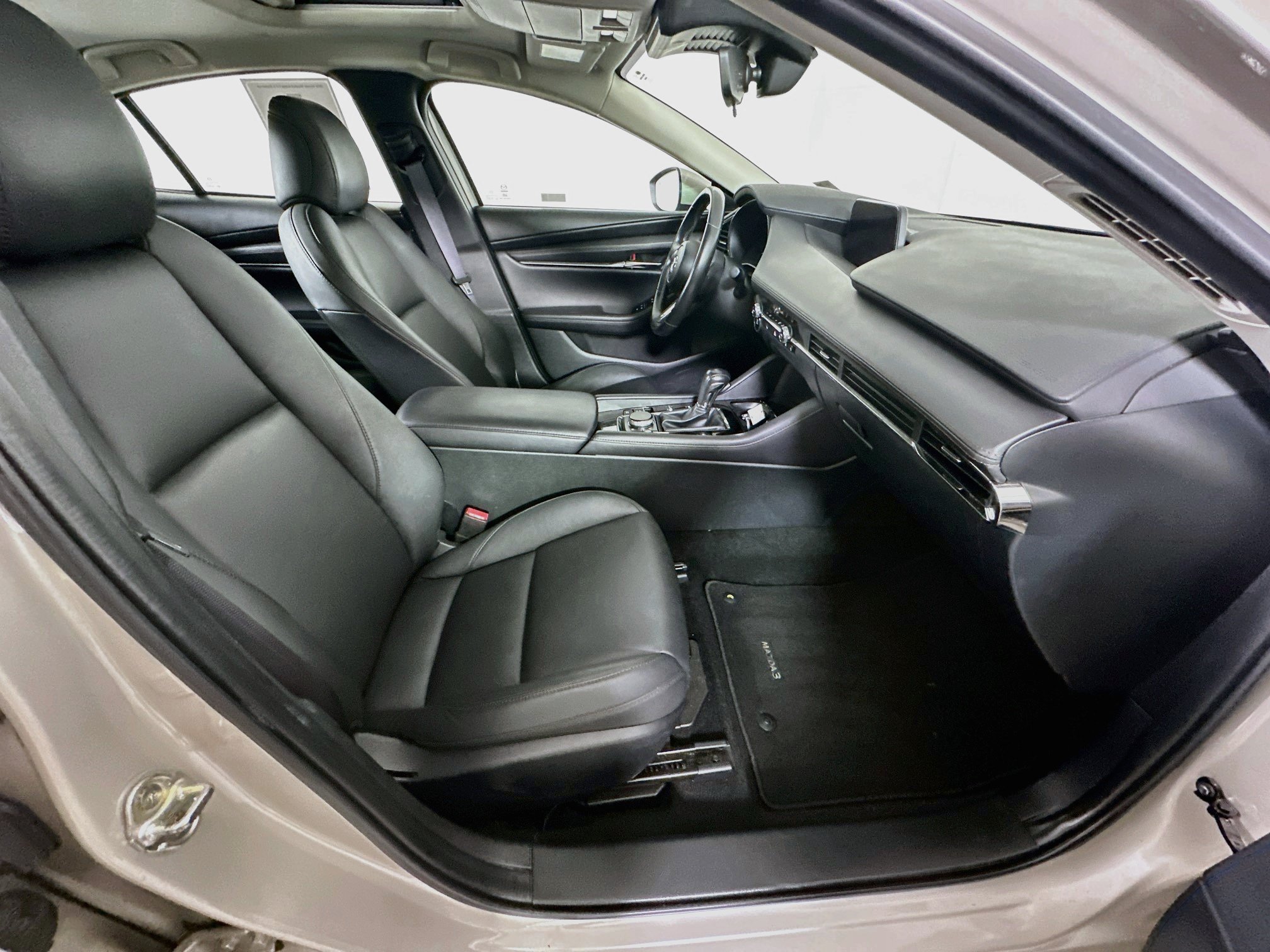 Used 2024 MAZDA MAZDA3 s FWD image 31