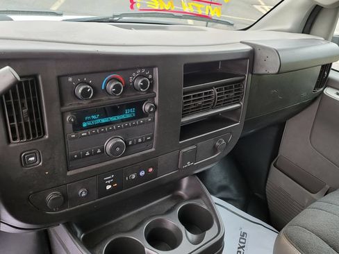 Used 2019 GMC Savana 2500 w/ Driver Convenience Package RWD image 22