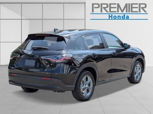 New 2027 Honda HR-V LX image 4