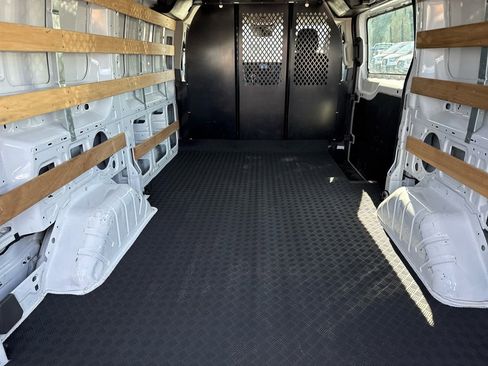 Used 2024 Ford Transit 250 Low Roof w/ Exterior Upgrade Package image 20