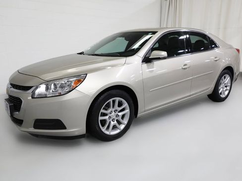 Used 2016 Chevrolet Malibu LT w/ Power Convenience Package image 14