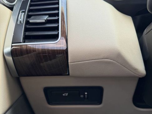 Used 2014 Land Rover Range Rover Sport HSE image 27