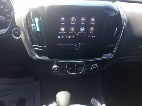 Used 2023 Chevrolet Traverse LT FWD image 17