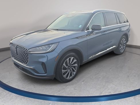 New 2026 Lincoln Aviator 2WD image 1