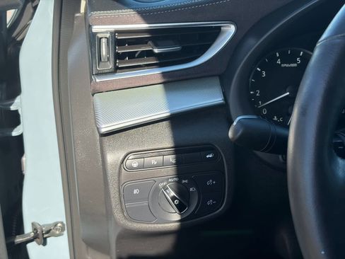 Used 2022 INFINITI QX50 Sensory image 19