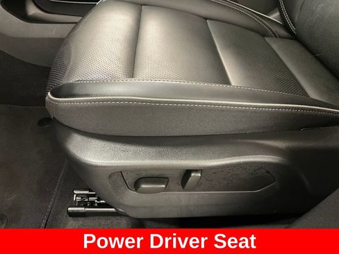 Certified 2023 Buick Envision Essence AWD/4WD image 9