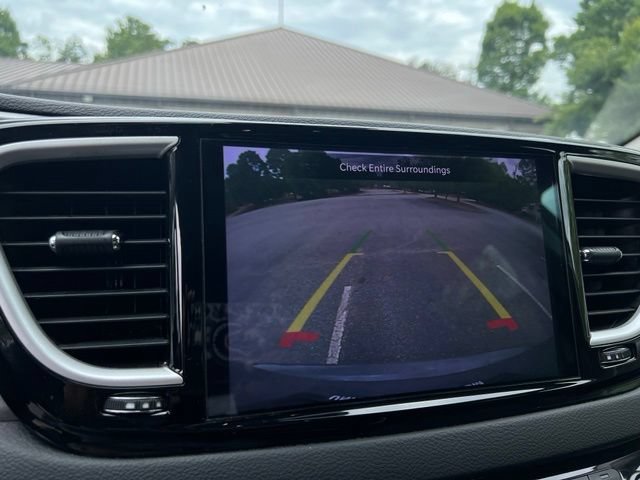 Used 2023 Chrysler Pacifica Touring-L FWD image 39