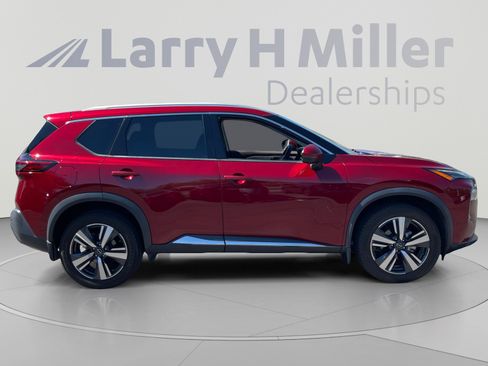 Used 2023 Nissan Rogue SL w/ SL Premium Package FWD image 6
