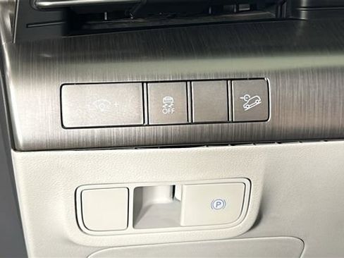 Used 2024 Hyundai Kona SEL w/ Convenience Package FWD image 20