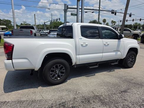 Used 2023 Toyota Tacoma SR5 w/ Technology Package AWD/4WD image 6