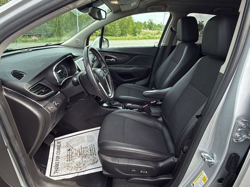 Used 2022 Buick Encore Preferred w/ Safety Package AWD/4WD image 24