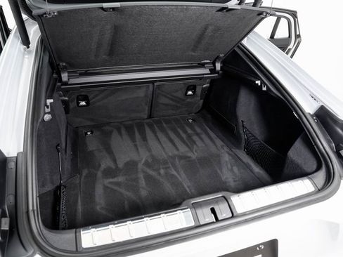 Used 2025 Porsche Panamera 4 image 27