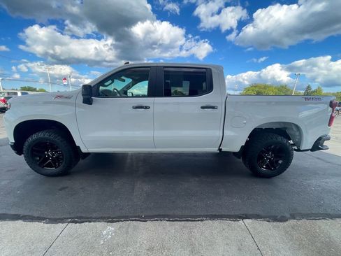 Used 2021 Chevrolet Silverado 1500 LT Trail Boss w/ Convenience Package II image 6