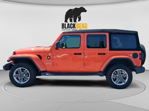 Used 2019 Jeep Wrangler Unlimited Sahara w/ Dual Top Group AWD/4WD image 6