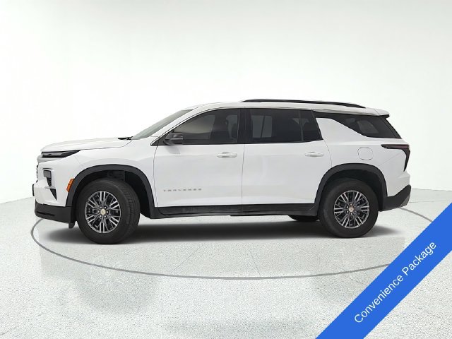 Used 2025 Chevrolet Traverse LT AWD/4WD image 2