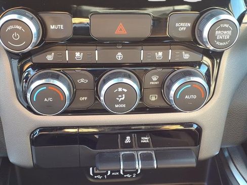 Used 2024 RAM 1500 Laramie image 24