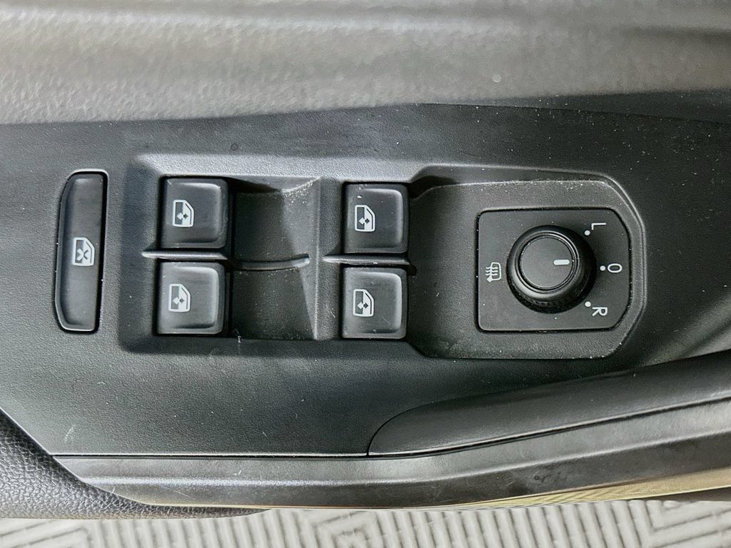 Used 2019 Volkswagen Jetta GLI Autobahn FWD image 46