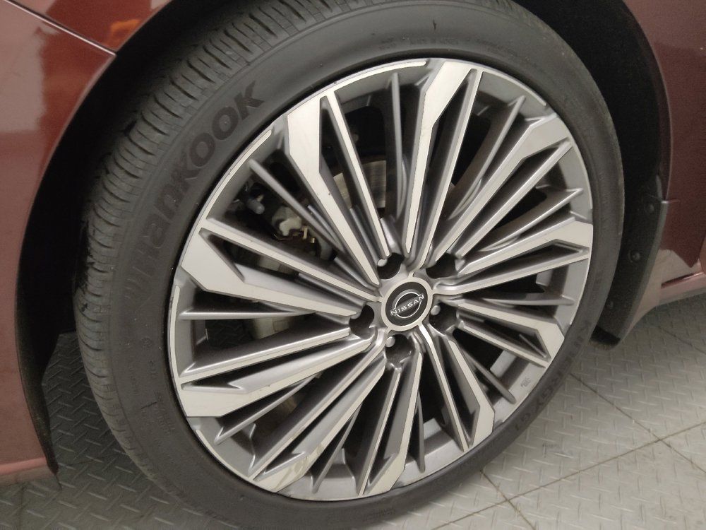 Used 2023 Nissan Altima 2.5 SL FWD image 31