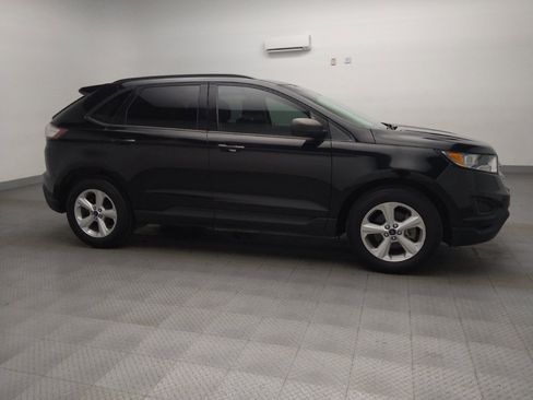 Used 2017 Ford Edge SE image 11