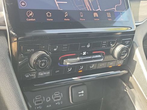 Used 2024 Jeep Grand Cherokee Limited RWD image 17