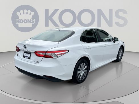 Used 2019 Toyota Camry LE FWD image 7