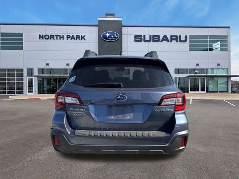 Used 2018 Subaru Outback 2.5i Limited w/ Popular Package #2 image 4