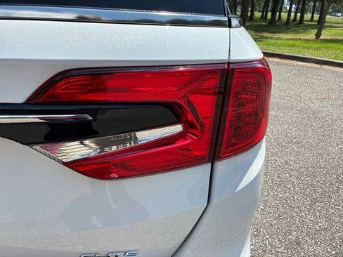 Used 2022 Honda Odyssey Elite image 14