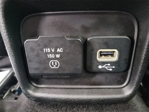 Used 2018 Jeep Compass Trailhawk w/ Navigation Group image 16