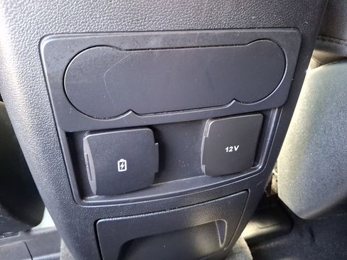 Certified 2023 Ford Explorer XLT AWD/4WD image 11